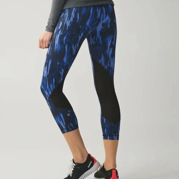 Lululemon Pace Rival Crop Leggings Painted Animal Sprinkler Black size 4 - Picture 3 of 16